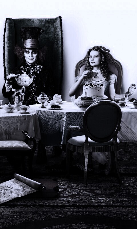 Чай в стране чудес обои