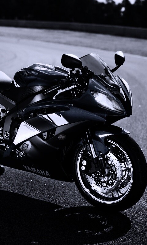 Мотоцикл Ямаха с блокиратором заднего колеса обои