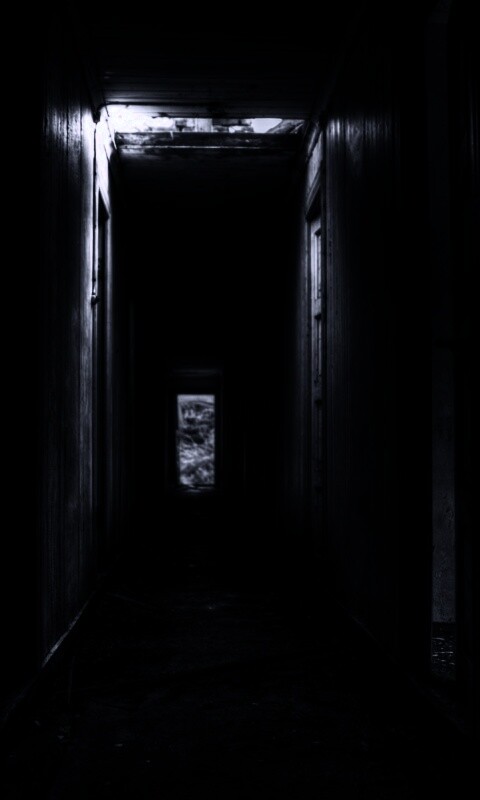 Страшный коридор обои