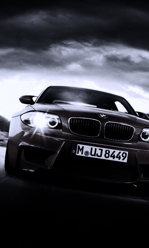 Оранжевый BMW M1 Coupe на треке обои