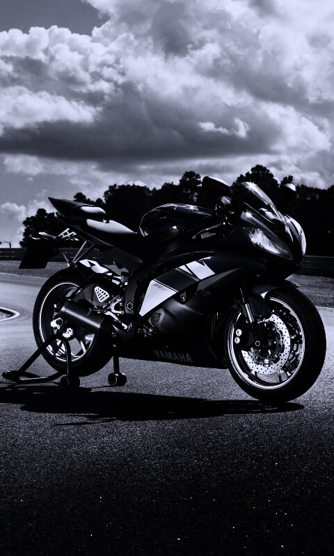 Yamaha R6 на трассе обои