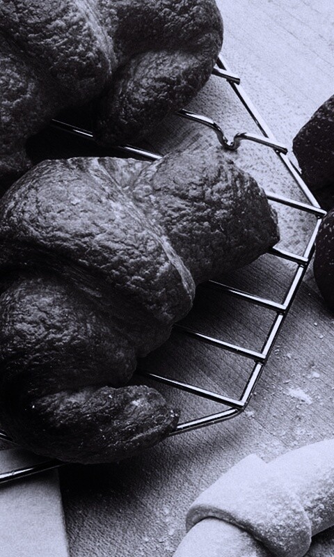 Круассаны с клубникой обои