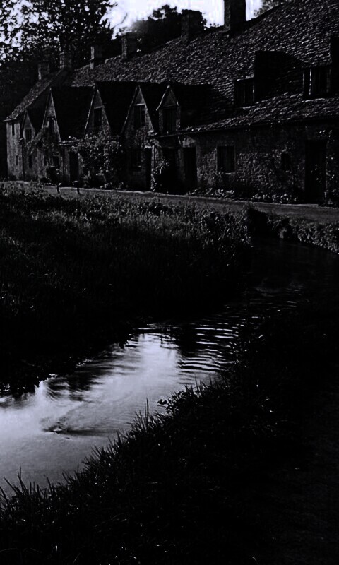 Домик в Англии обои