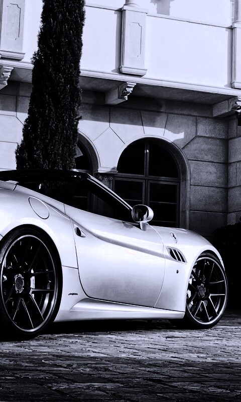 Ferarri у особняка обои