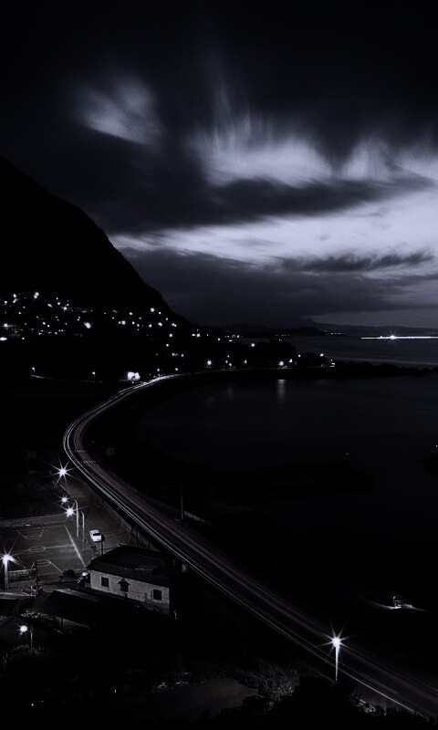 Городок у моря обои