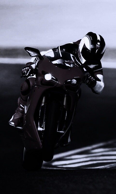 Мотоциклист на заднем колесе обои