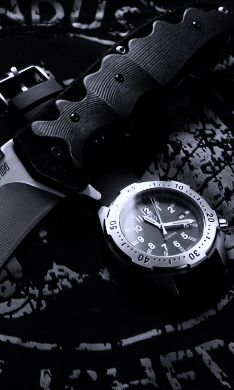 Солдатские часы и нож обои