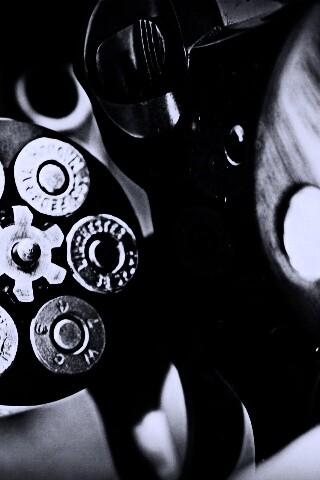 Револьвер обои