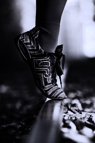 Разноцветные кроссовки обои