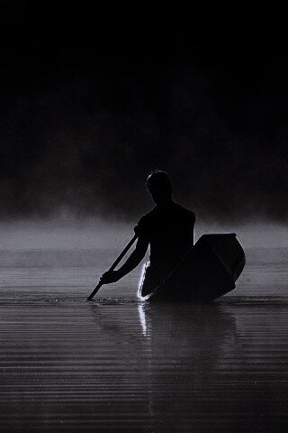 Один в лодке обои