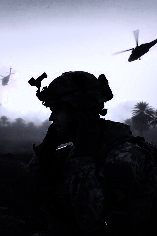 СОлдат во время боевых действий обои