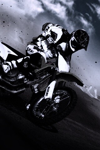 Мотоциклист на кроссовом байке обои