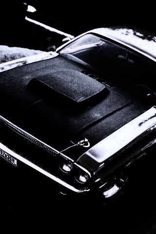 Додж на  каменистой поверхности обои