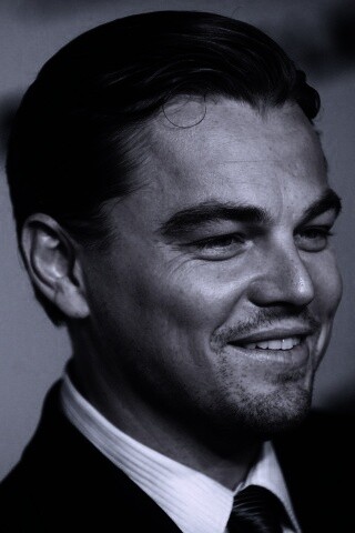 Леонардо Дикаприо в костюме обои