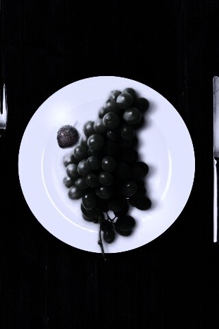 Виноград с клубникой обои