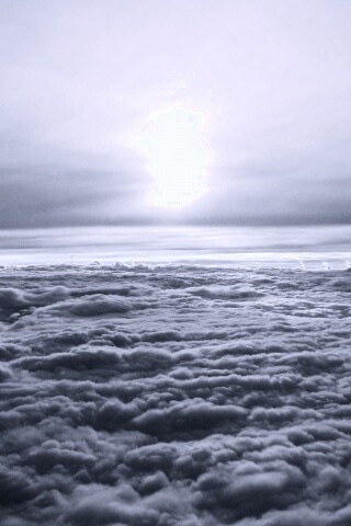 Над облаками обои