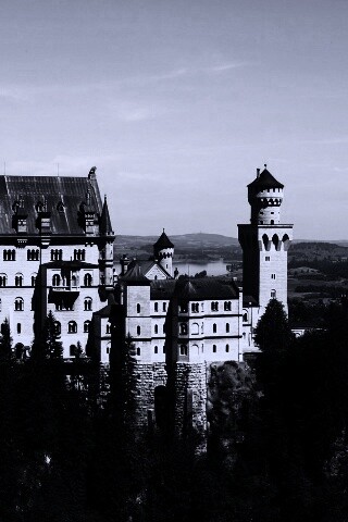 Замок Нойшванштайн в Баварии обои