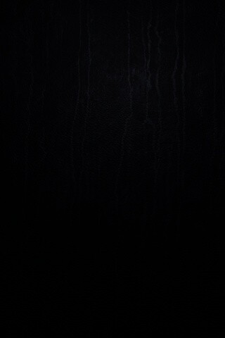 Черная кожа в подтеках обои