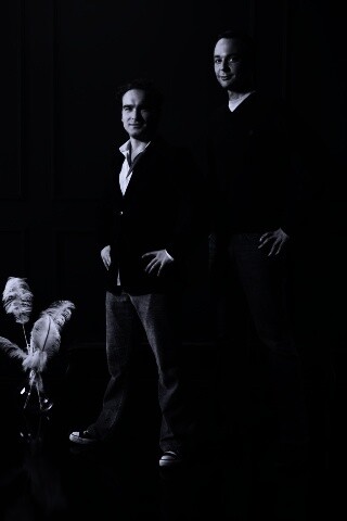 Джонни Галаки и Джим Парсонс обои