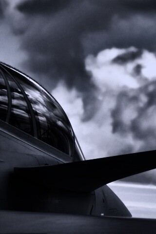 С крыла истребителя обои