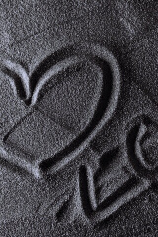 Любовь на песке обои