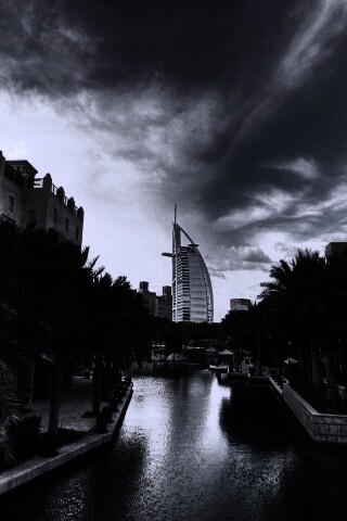 Вид на гостиницу Бурдж Аль Араб в Дубае обои