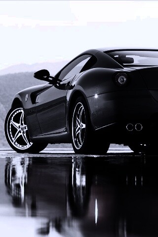 Ferrari в отражении обои