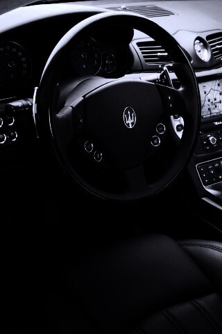 Салон Maserati Granturismo обои
