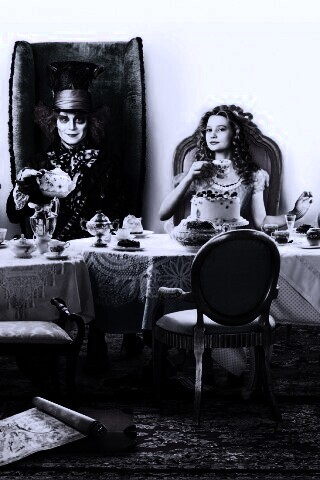 Чай в стране чудес обои