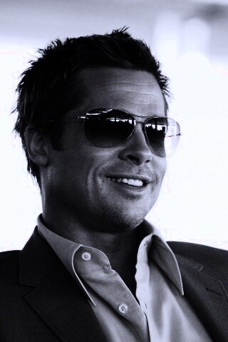 Брэд Питт в очках обои