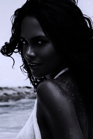 Холи Берри обои