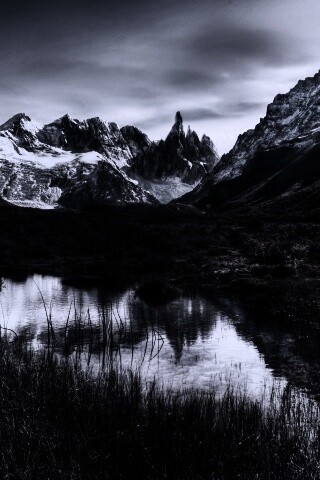 Болота на фоне гор обои