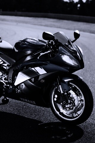 Мотоцикл Ямаха с блокиратором заднего колеса обои