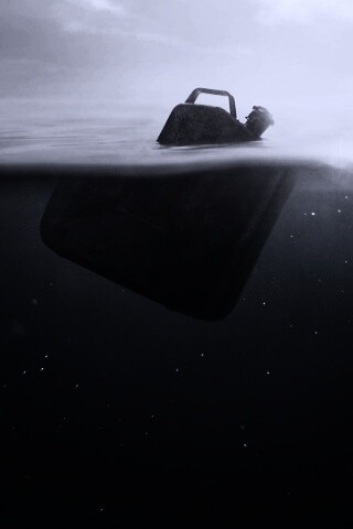 Не бывает "немного" мусора обои