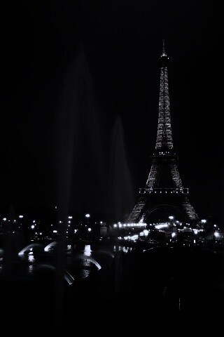 Фонтаны напротив башни Эйфеля обои