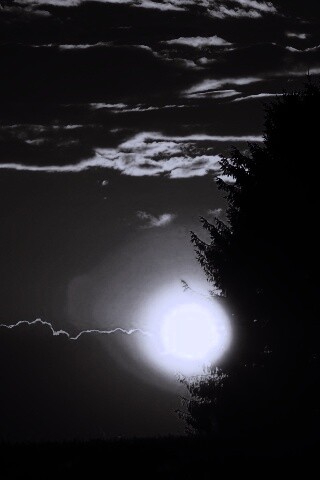 Теплый закат над полем обои