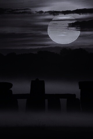 Стоунхэндж в утреннем тумане обои