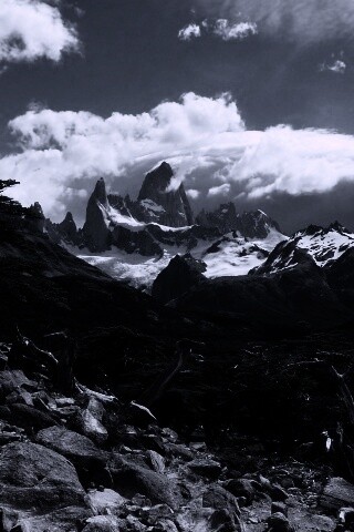 Далекие горные вершины обои