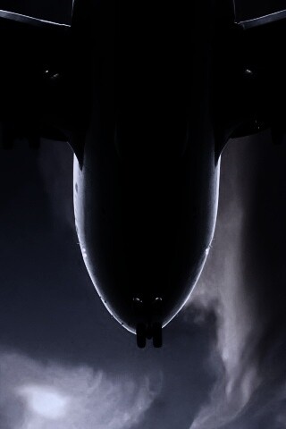 Брюхо самолета обои