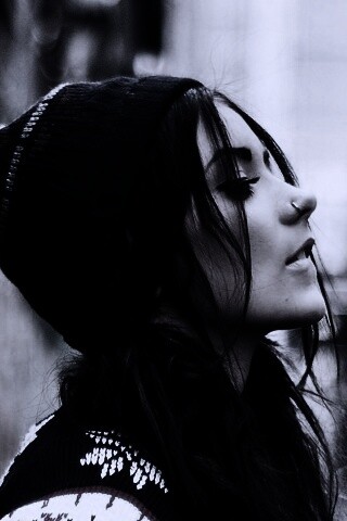 Девушка в шапке обои