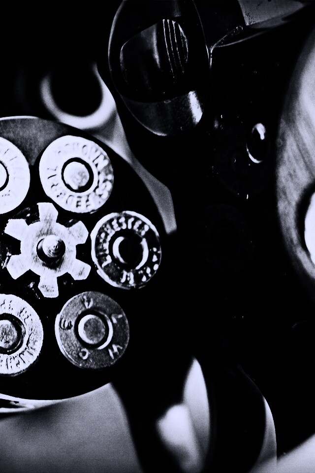 Револьвер обои