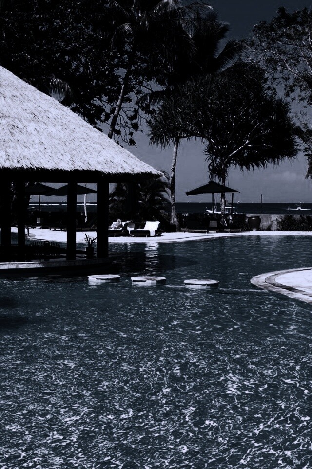 Бассейн отеля обои