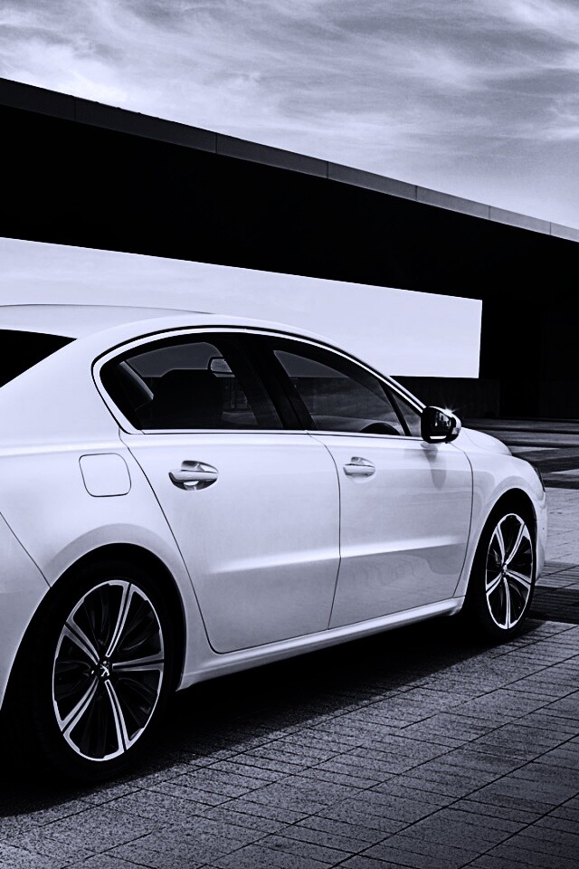 Пежо 308 на стоянке обои