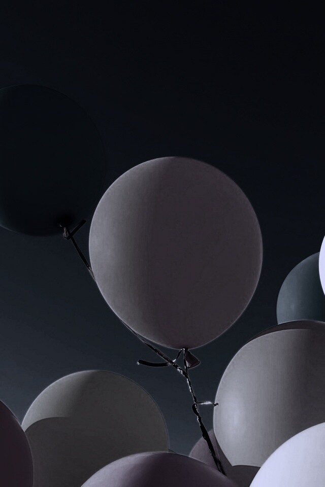 Разноцветные воздушные шарики обои