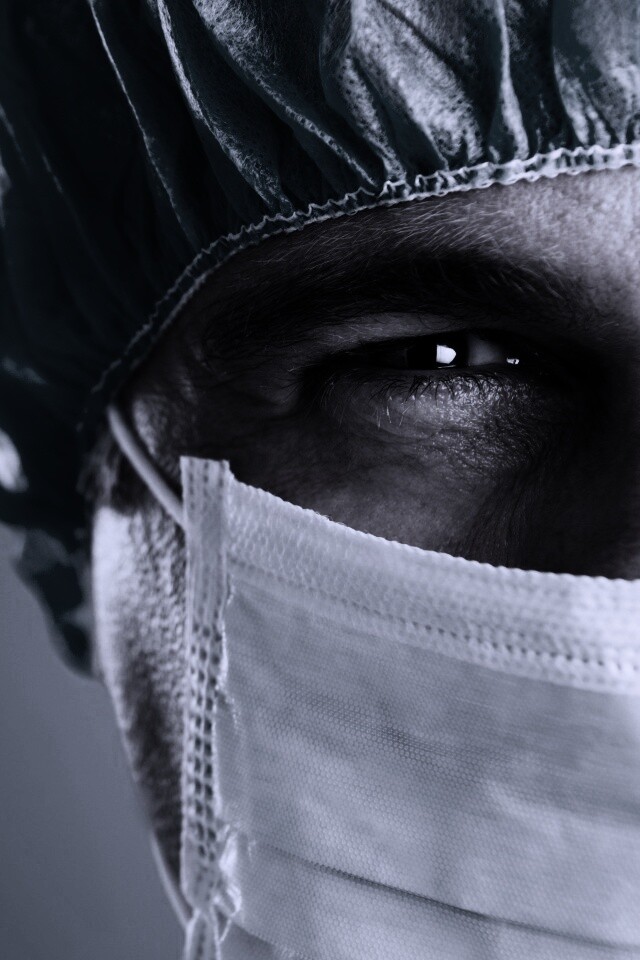 Лицо хирурга обои