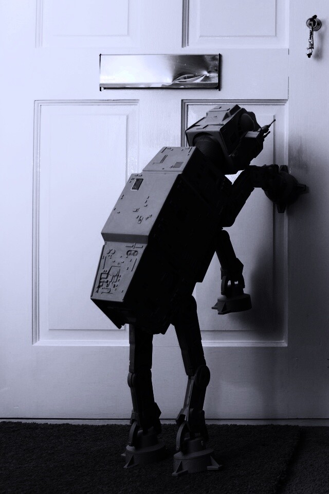 Имперский робот просится гулять обои