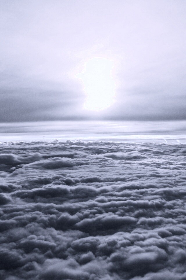 Над облаками обои