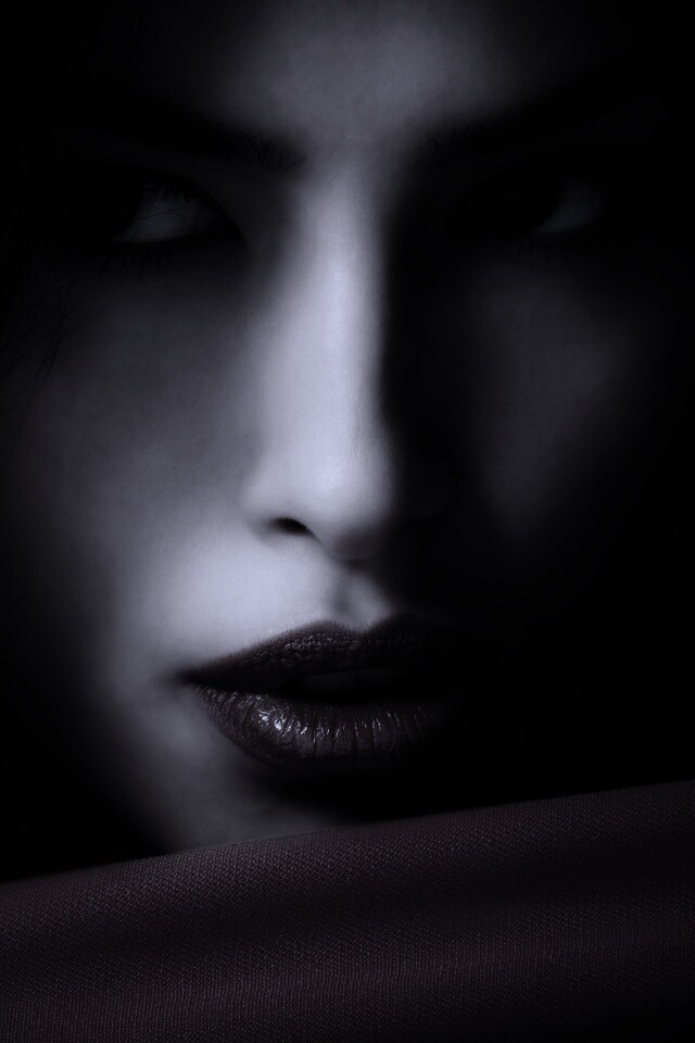 Женский взгляд обои