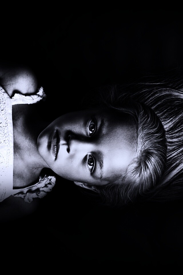 Маленькая девочка обои