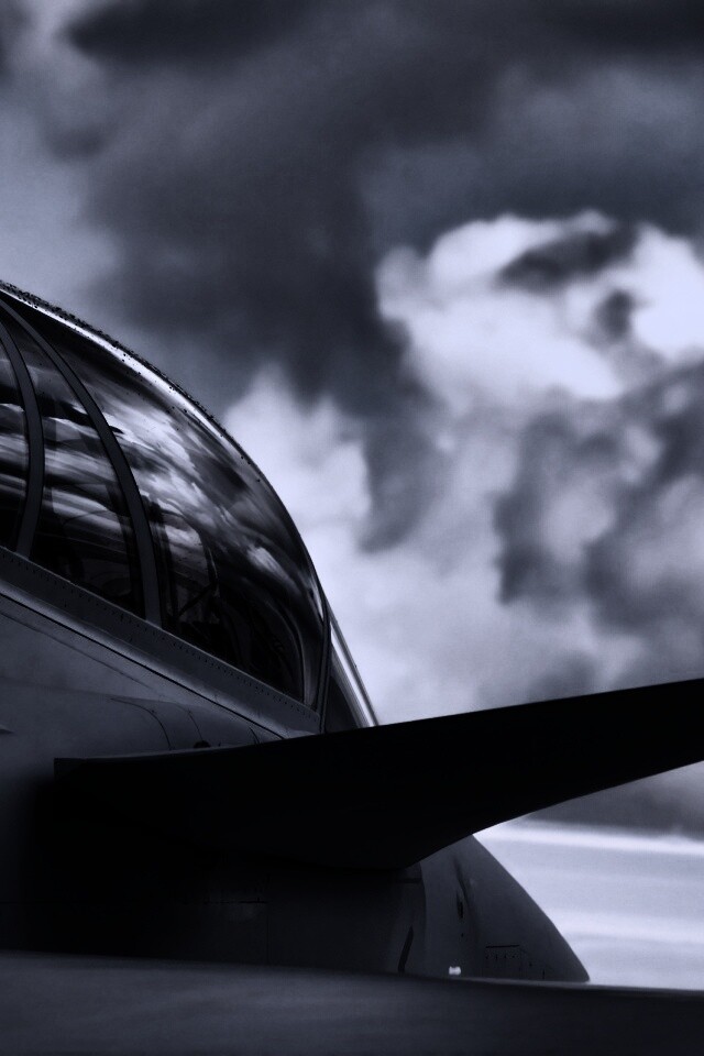 С крыла истребителя обои